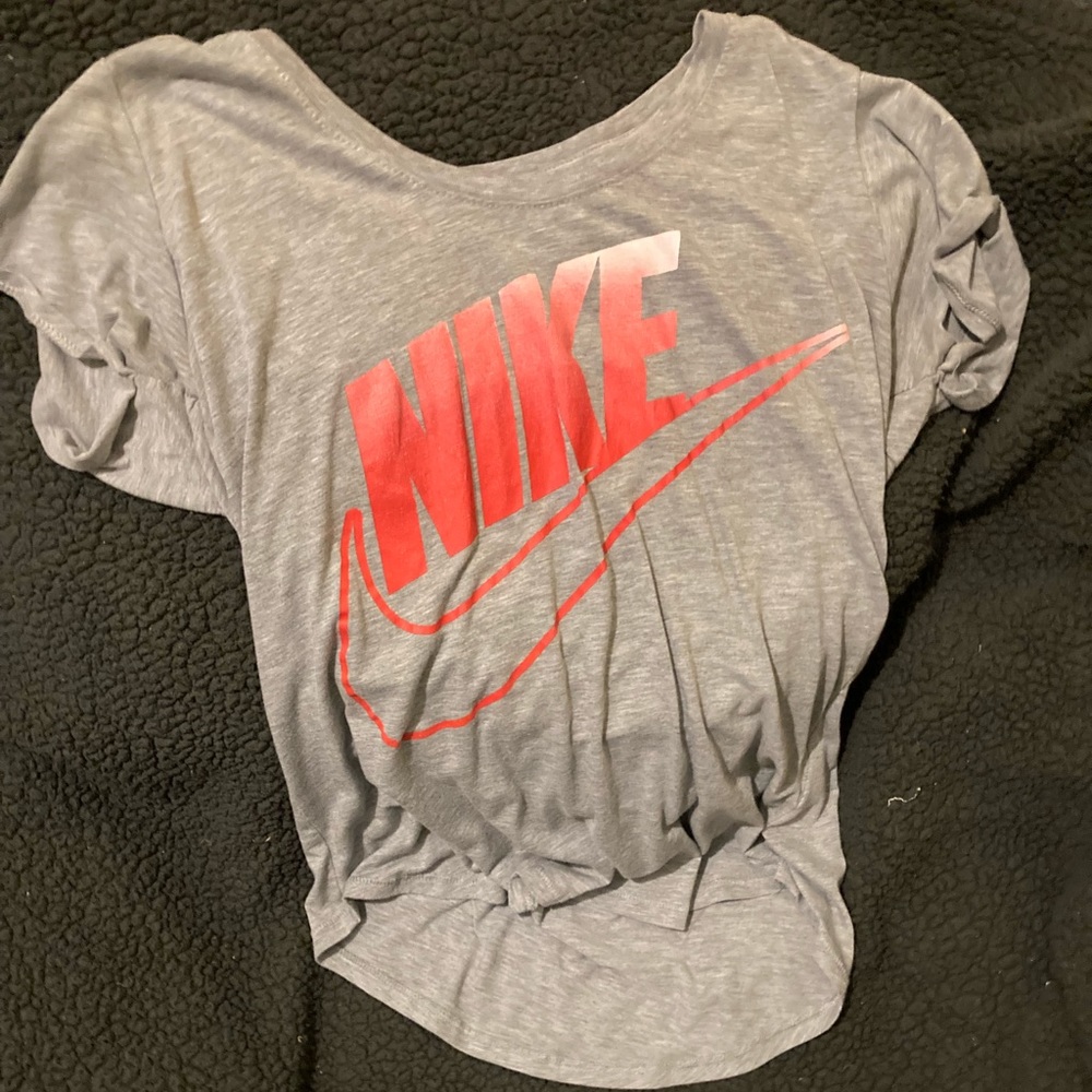 womens nike tshirt